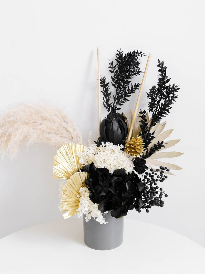 Black and Gold Natural Dried Arrangement - Amazing Graze Flowers