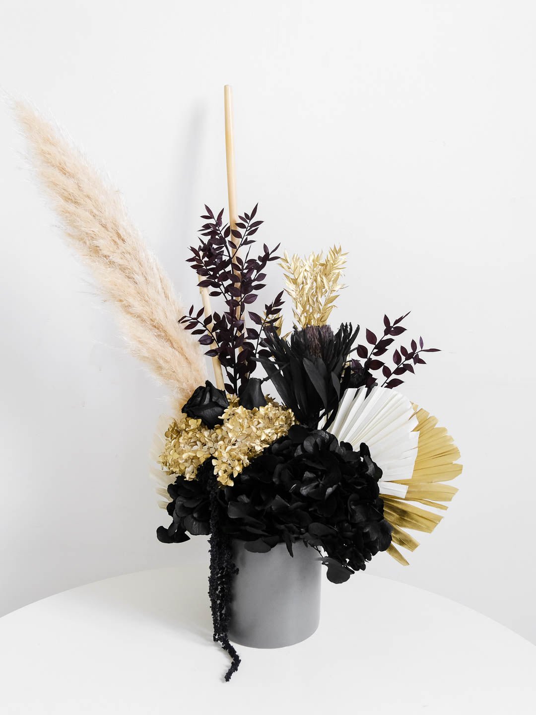 Black and Gold Natural Dried Arrangement - Amazing Graze Flowers