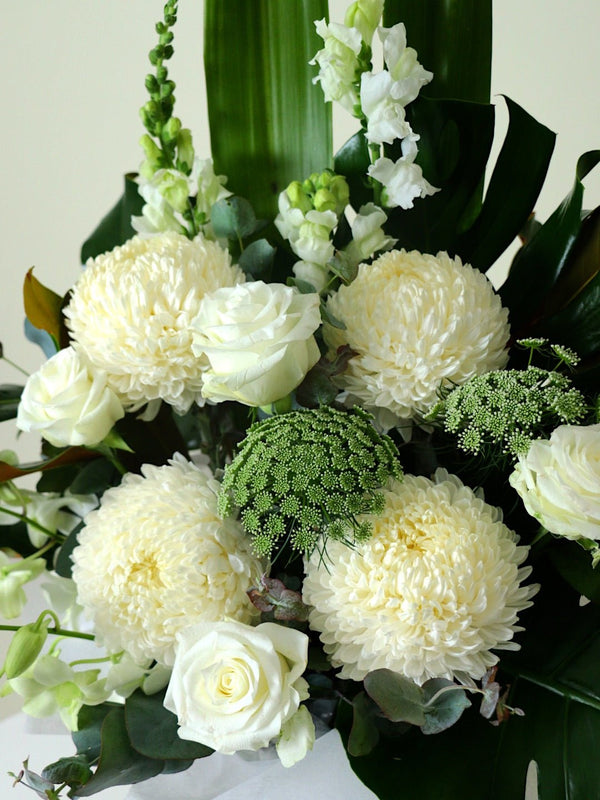 Dove Arrangement