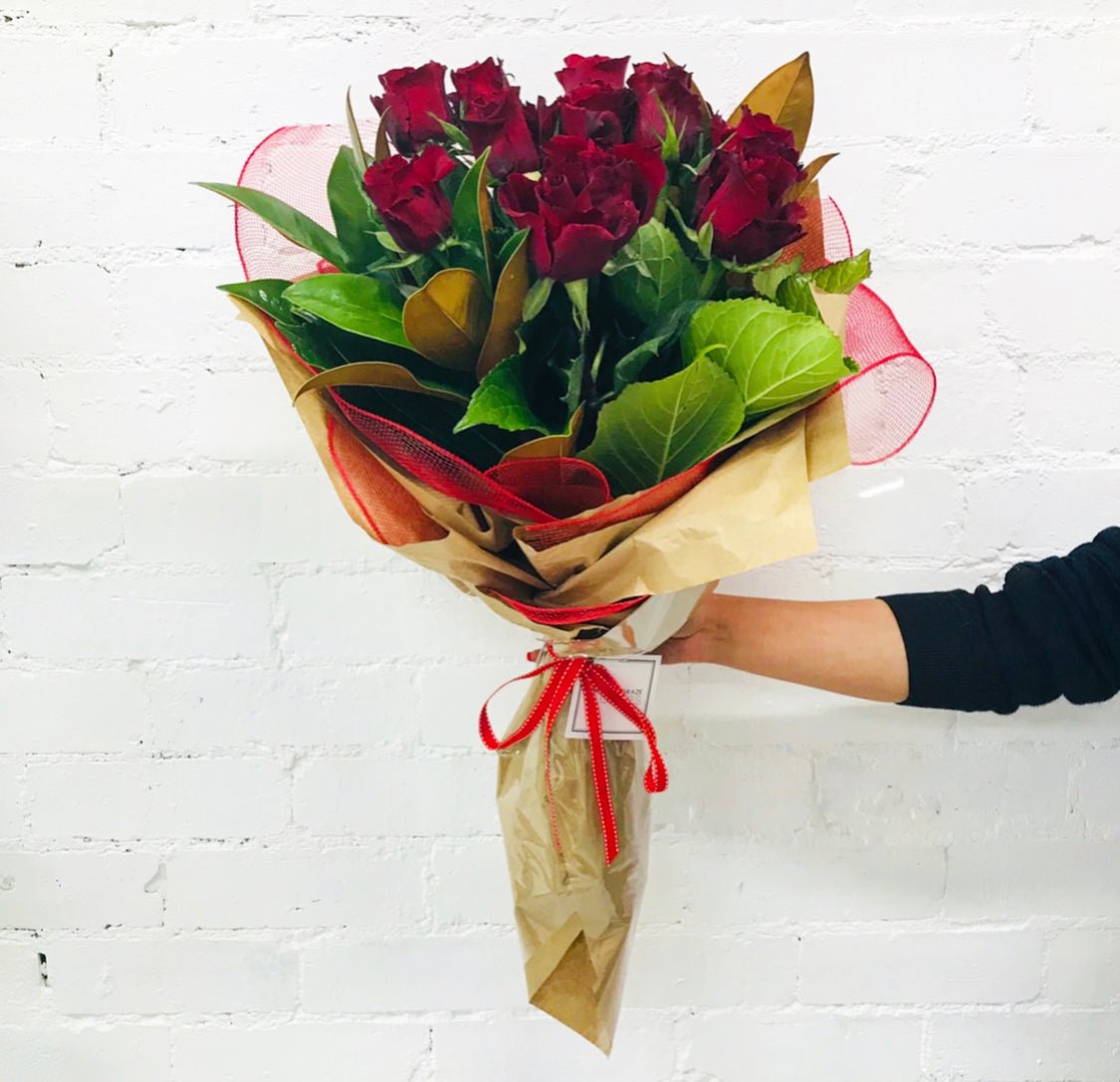 Premium Red Roses bouquet - Amazing Graze Flowers