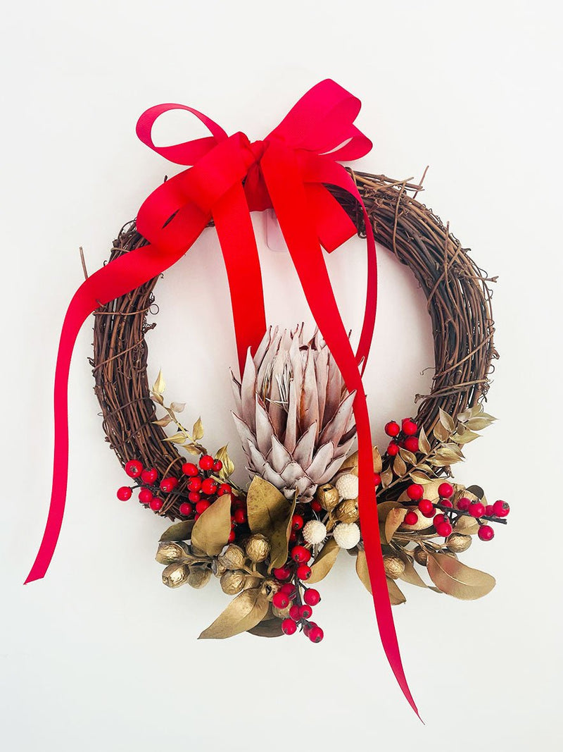 Traditional Christmas Wreath - Amazing Graze Flowers